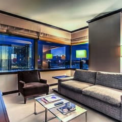 City Center! | Panoramic Corner Suite at Vdara