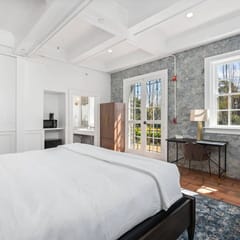 First floor Cozy King Room w/ Wine Country Charm