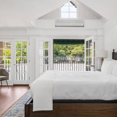 Sonoma Stonehouse Luxury Room in Boutique Hotel