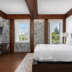 Sonoma Wine Country Escape • 1BR Queen Room