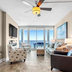 The Whale Rider + Ocean Views + 3BR