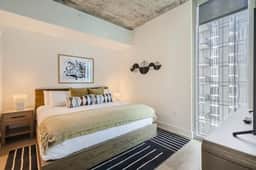 2BD Condo-Rainey St-Best views-RT Pool
