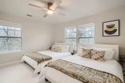 Chic 8BR Retreat+Central East Austin +Large Groups