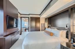 Corner Suite at Vdara Hotel & Spa - Image 2