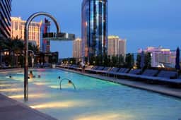 ON THE STRIP! | Classic Comfort - 2 Bedroom Condo