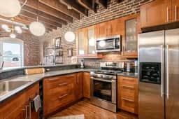 The Loft on Main, Penthouse Loft near Main Street