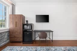 Cozy Wine Country Escape | 1BR Retreat - Image 2