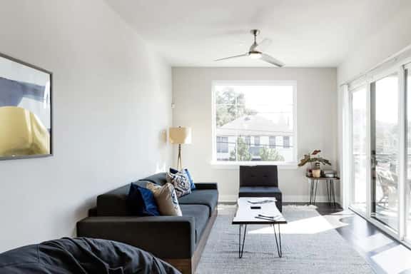 Capitol View Condos by One Fine Bnb - Paramount - Image 1