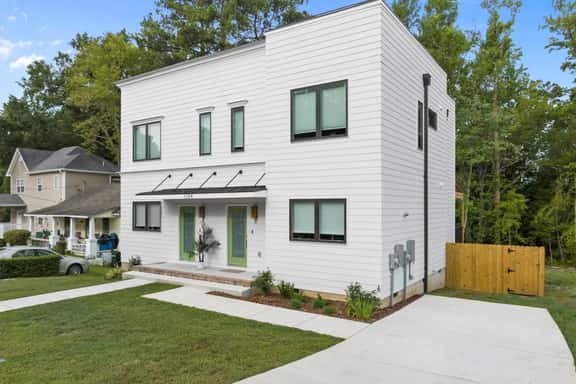 On Cloud Durham + 2BR w/ Rooftop Deck - Image 1