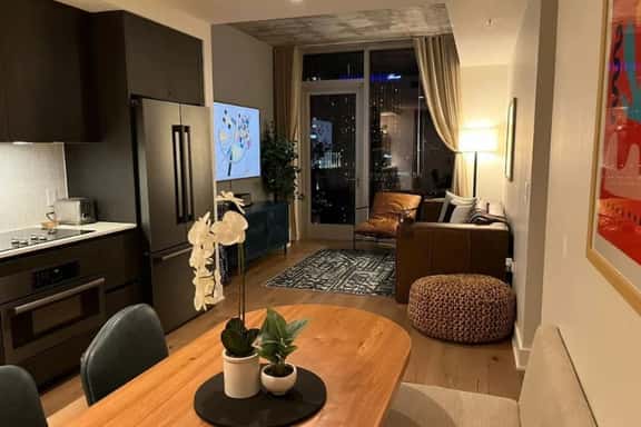 Rainey St -Luxury 1BR - Top Amenities -RT Pool -17 - Image 1
