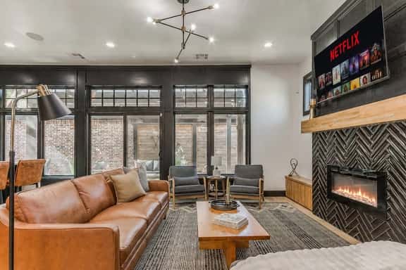 Chic Crown Heights Retreat W/ Fire Pit, Near Paseo - Image 1