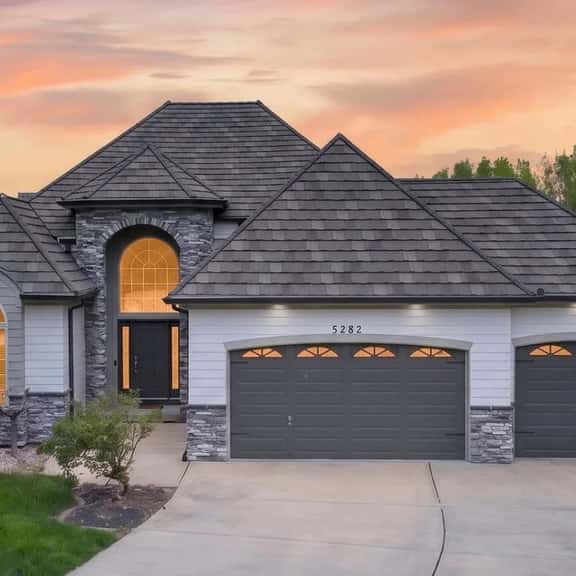5BR Luxury Retreat near World Cup Stadium - Image 1