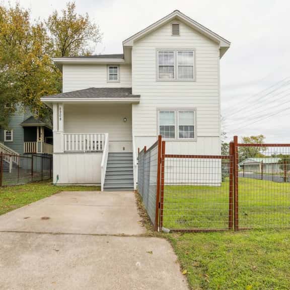 Chic 8BR Retreat+Central East Austin +Large Groups - Image 1