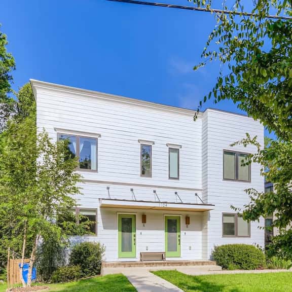 Modern 2BR near Tobacco Trail w/ rooftop deck - Image 1