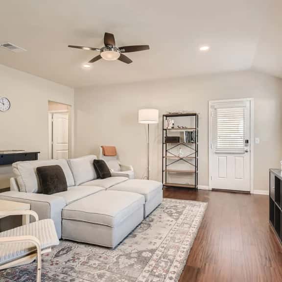 Serene 3BR Retreat near East Austin - Image 1
