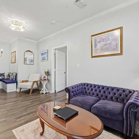 Cottage by The Sea, Family Retreat w/ Game Room - Image 1