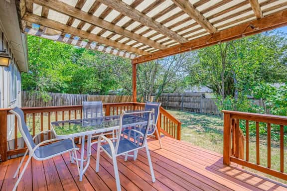 Austin Family-friendly 3BR w/ yard , pet friendly