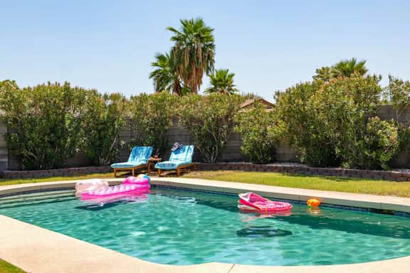 Arizona Daydream, getaway w/ pool & home theater