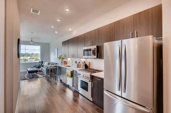 Capitol View Condos | Downtown Austin - Lone Star