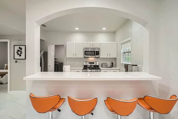 Chic 8BR Retreat+Central East Austin +Large Groups