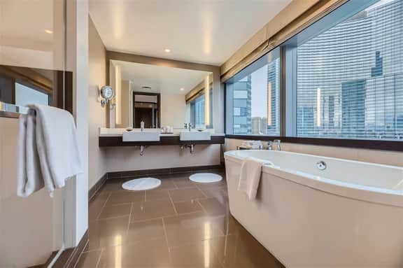 Corner Suite at Vdara Hotel & Spa - Image 3