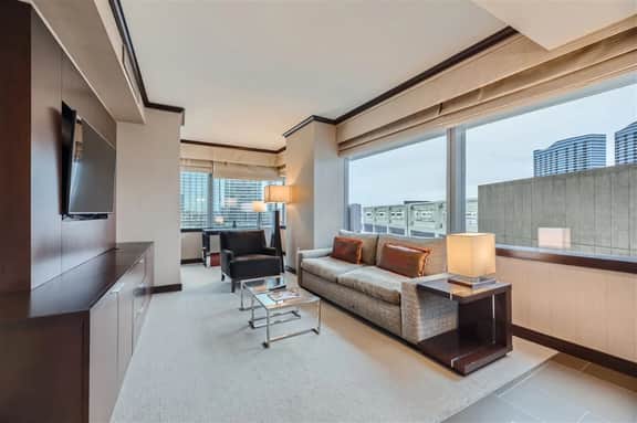Corner Suite at Vdara Hotel & Spa - Image 4
