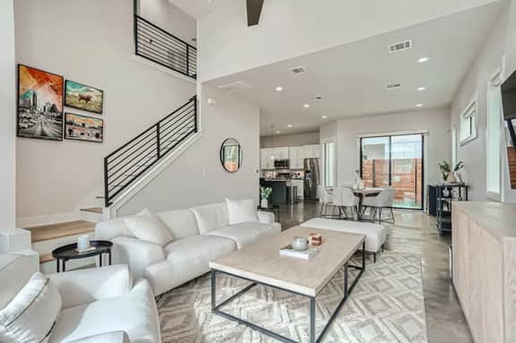 Grand Summer Oasis in East Austin + Pool