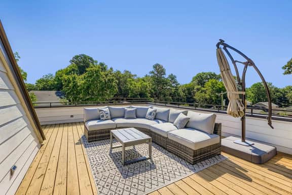 Modern 2BR near Tobacco Trail w/ rooftop deck