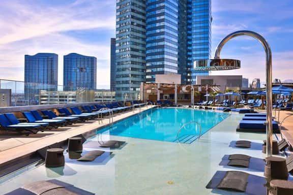 ON THE STRIP! | Classic Comfort - 2 Bedroom Condo