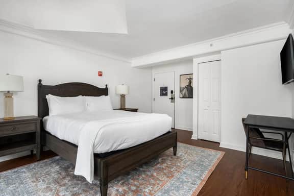 Sonoma Stonehouse Luxury Room in Boutique Hotel