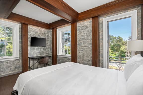 Sonoma Wine Country Escape • 1BR Queen Room