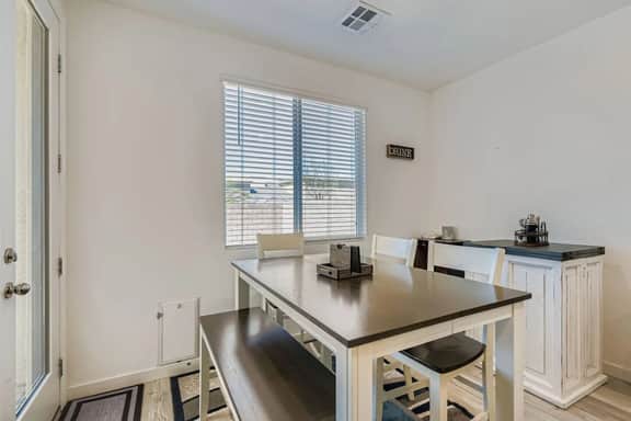 Vino Merlot Escape + Modern home w/ mtn views