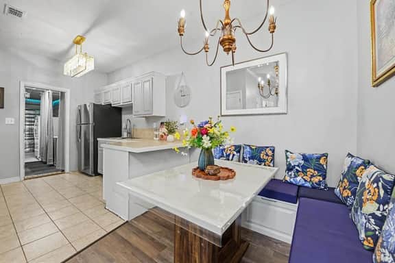 Cottage by The Sea, Family Retreat w/ Game Room - Image 3
