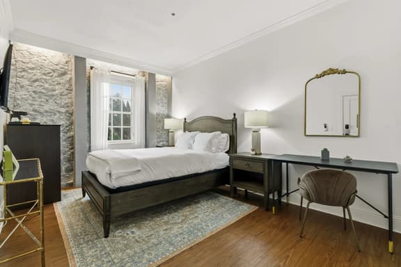 Celebrate Summer in Sonoma, 1BR Queen