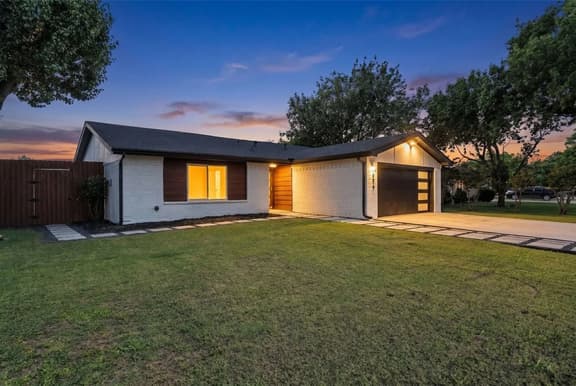 Epicenter Stay | 3BR Near Epic Waters & Topgolf