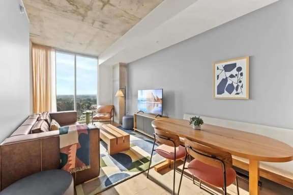 NEW! 1BR Scenic Retreat w/ Rooftop pool |Rainey St