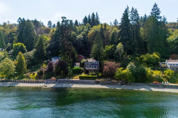 Sea & Sky | Beachfront Escape w/ Stunning Views - Image 1